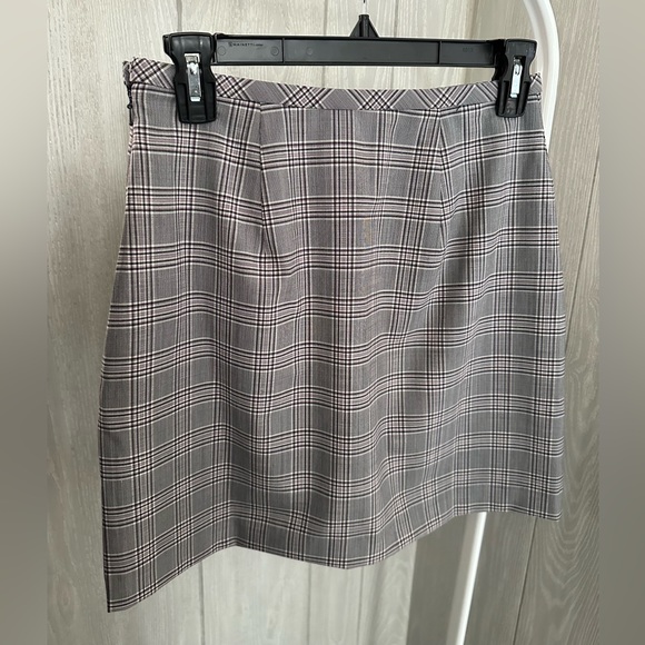 Banana Republic Plaid Mini Skirt - Picture 2 of 7